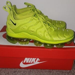 Nike Air VaporMax Plus